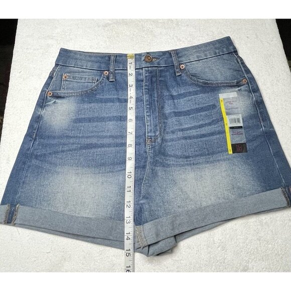 NEW No Boundaries Super High Rise Juniors Denim Blue Jean Shorts Size 13 NWT - Picture 2 of 3